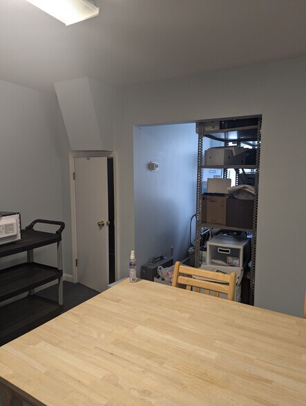 More Photos Of 555 Research Dr, Athens Office For Sale