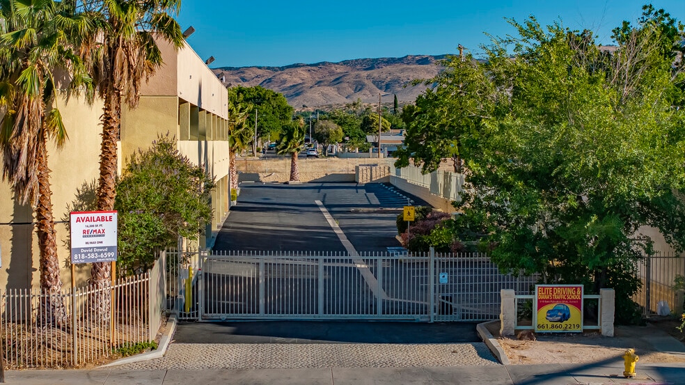 More Photos Of 310 E Palmdale Blvd, Palmdale Medical For Sale