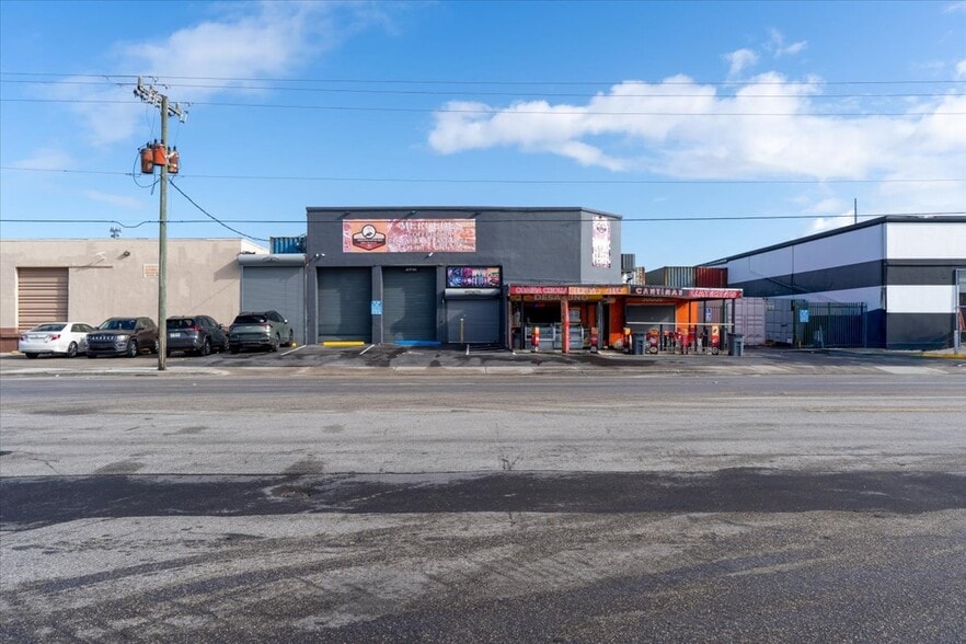 More Photos Of 3595 NW 54th St, Miami Warehouse For Sale