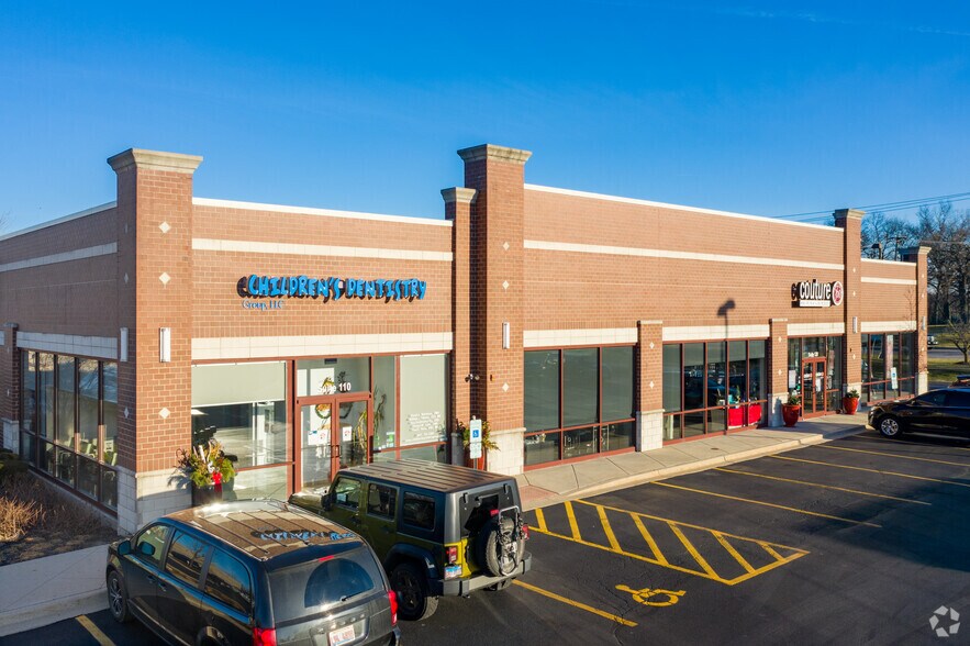 More Photos Of 195 S Rand Rd, Lake Zurich Freestanding For Lease