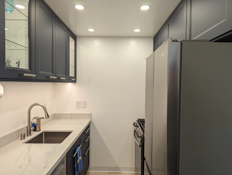 More Photos Of 4934-4936 W Point Loma Blvd, San Diego Apartments For Sale