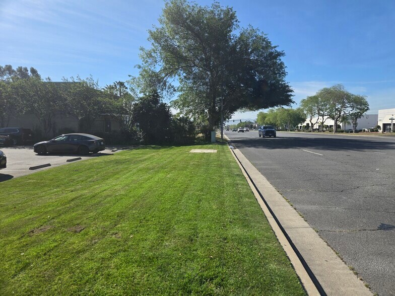 More Photos Of 1245 S Grove Ave, Ontario Contractor Storage Yard For Sale