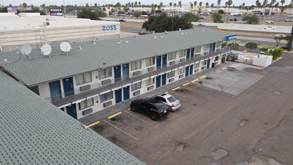 More Photos Of 5310 San Bernardo Ave, Laredo Hotel For Sale