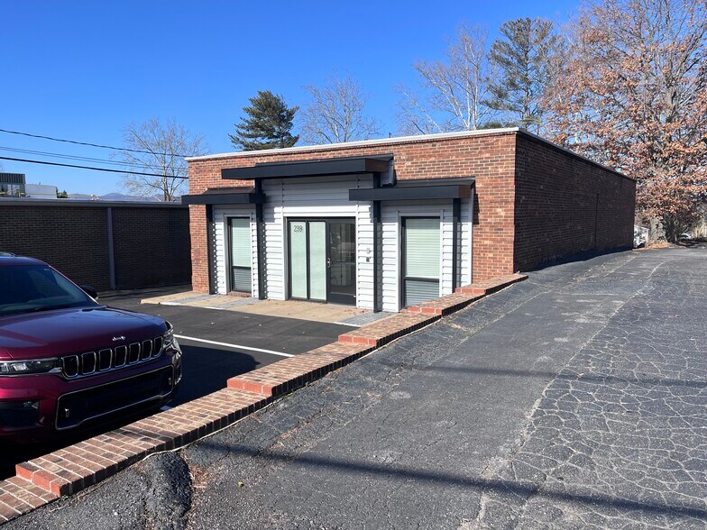 More Photos Of 239 Haywood St, Asheville Office For Lease