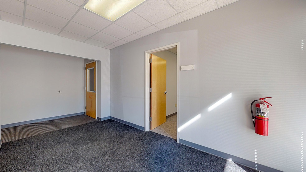 More Photos Of 5417 S Miami Blvd, Durham Office For Sale