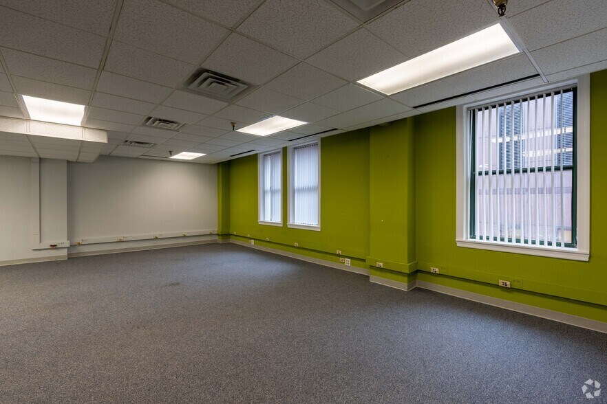 Photo of 11st Floor Ste 1101