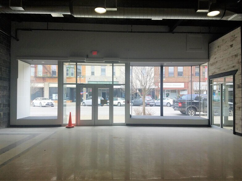 More Photos Of 127-133 E Market St, Sandusky Storefront For Lease
