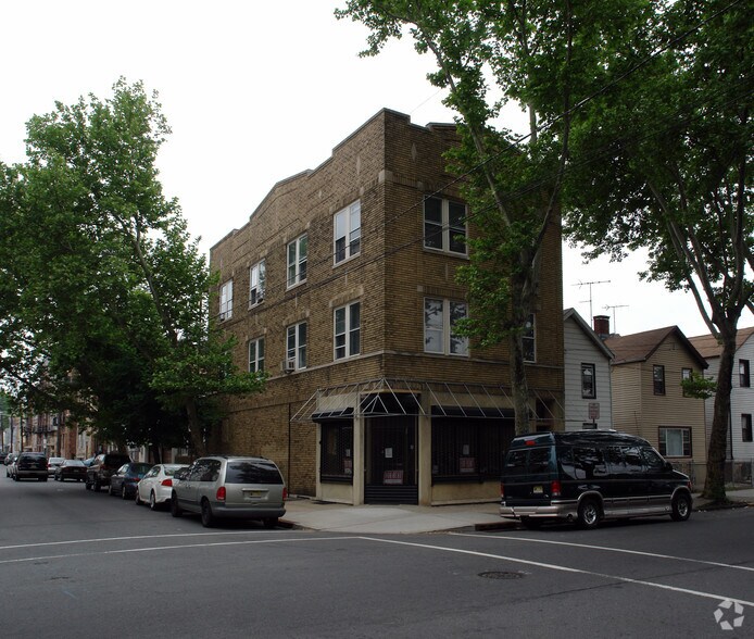 Primary Photo Of 220 Jefferson St, Newark Storefront Retail Residential For Sale