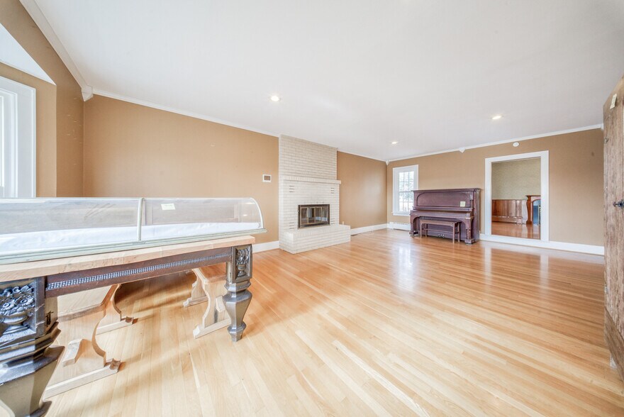 More Photos Of 1601 E State Route 72, Rolla Specialty For Sale