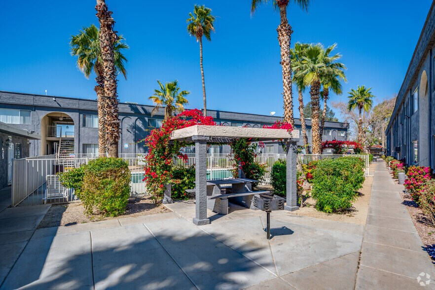 More Photos Of 2641 W Butler Dr, Phoenix Apartments For Sale