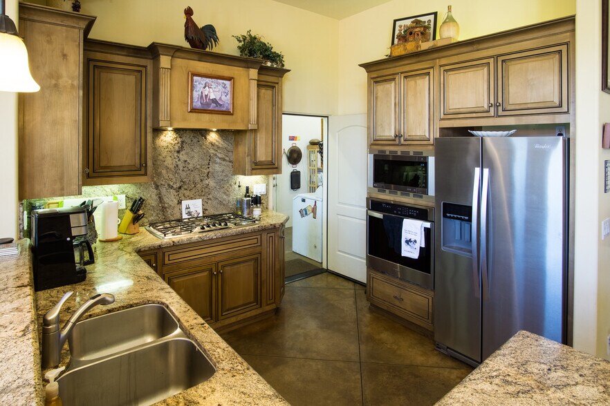 More Photos Of 7071 Ridge Road, Newcastle Winery Vineyard For Sale
