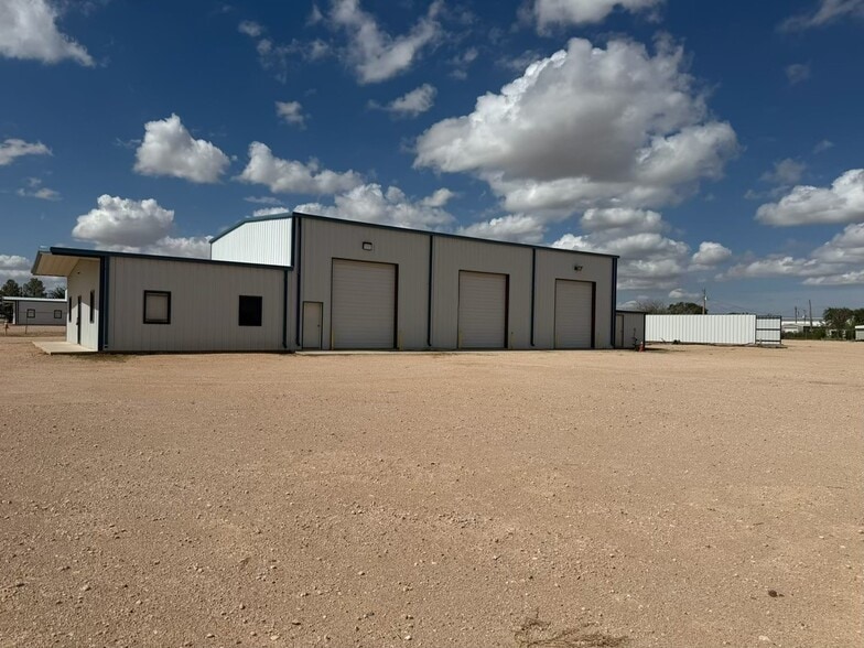 More Photos Of 3105 S County Road 1255, Midland Warehouse For Lease