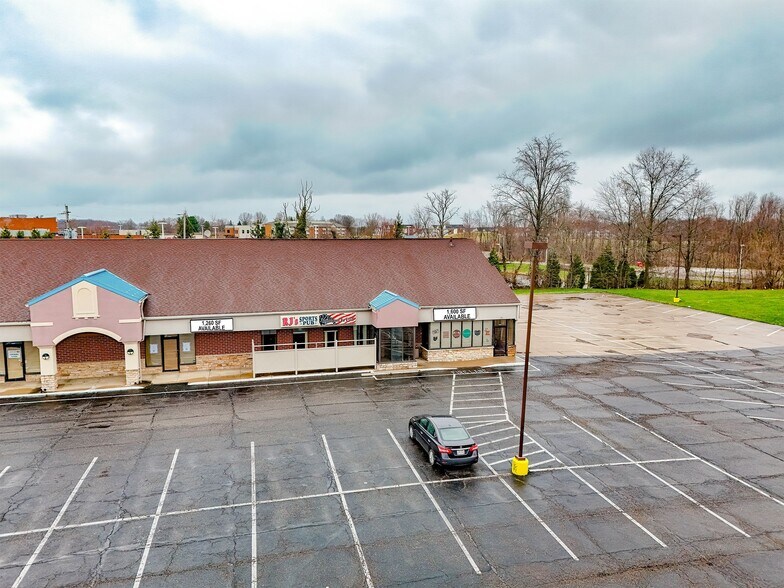 More Photos Of 4195 Massillon Rd, Uniontown Storefront For Lease