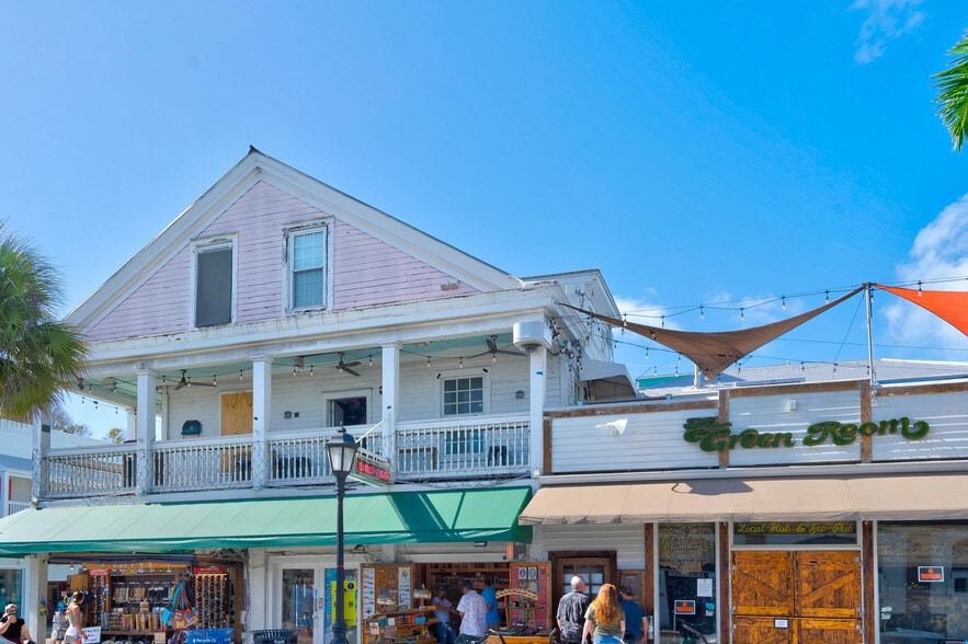 More Photos Of 135 Duval St, Key West Bar For Lease