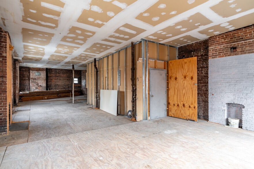 More Photos Of 177 Spring St, New York Apartments For Sale