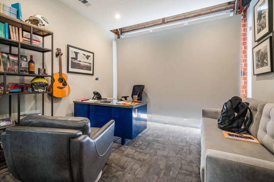 More Photos Of 11162 La Grange Ave, West Los Angeles Loft Creative Space For Sale
