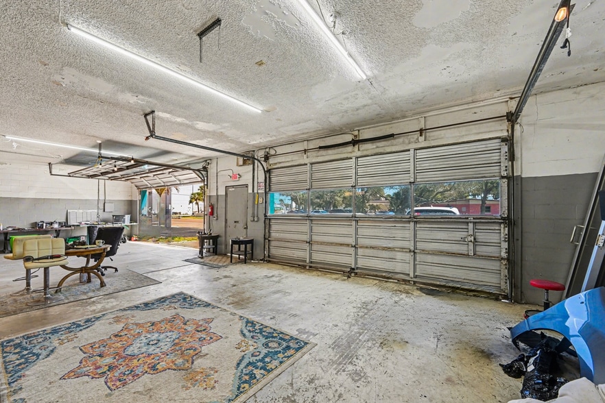 More Photos Of 150 S Orlando Ave, Cocoa Beach Flex For Sale
