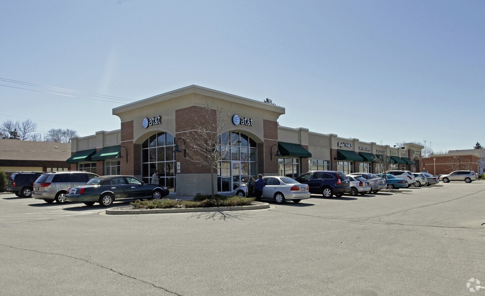 More Photos Of 6150 N Port Washington Rd, Glendale Freestanding For Lease