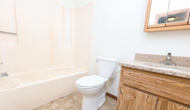 More Photos Of 315 E Main St, Cyrus Apartments For Sale