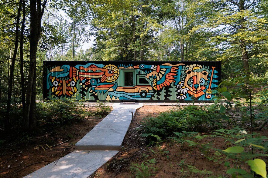 Primary Photo Of 9239 E 8 Mile Rd, Luther Hotel For Sale