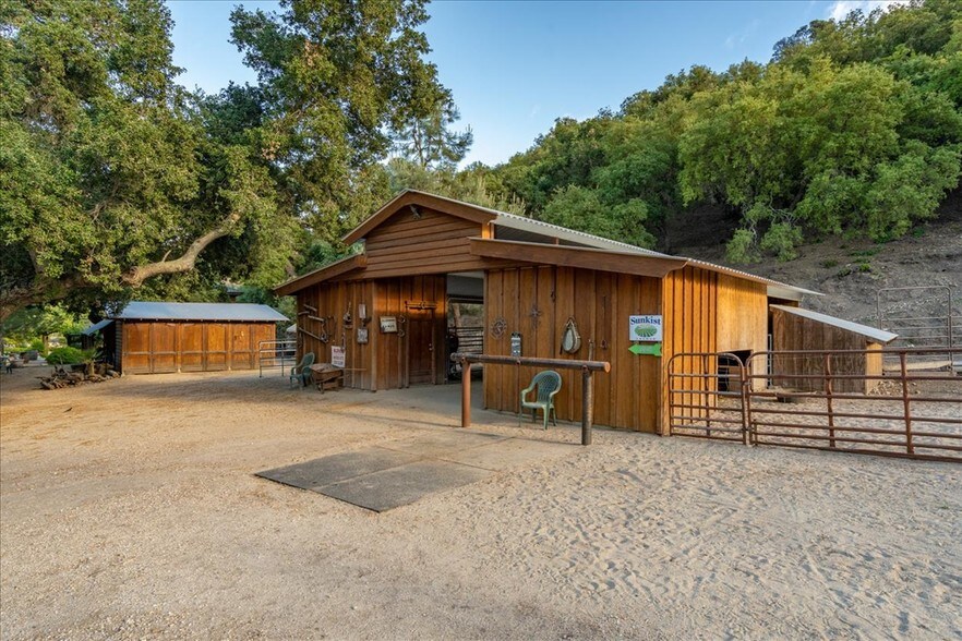 More Photos Of 1525 Peachy Canyon Rd, Paso Robles Winery Vineyard For Sale