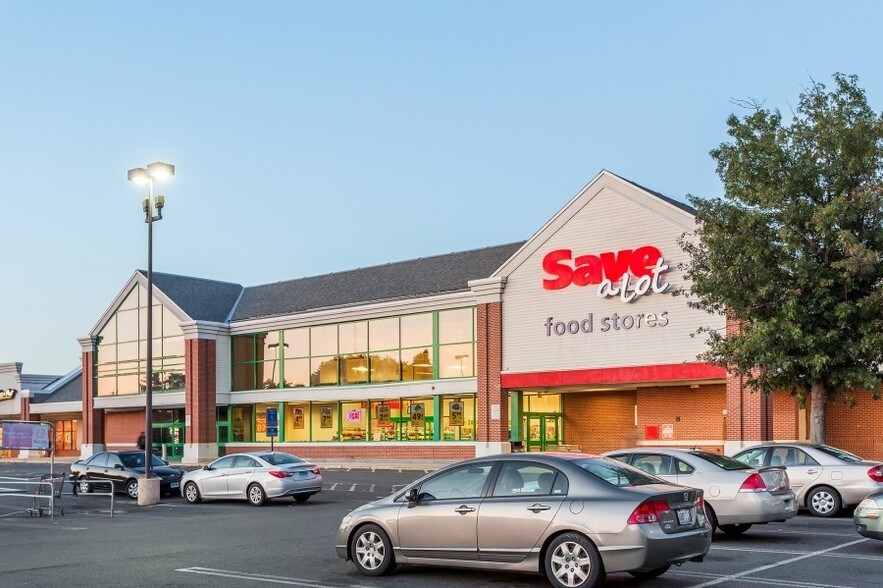 More Photos Of 425 Broad St, Manchester Supermarket For Sale