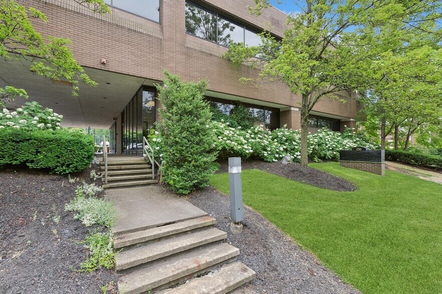 More Photos Of 216 North Ave E, Cranford Office For Sale