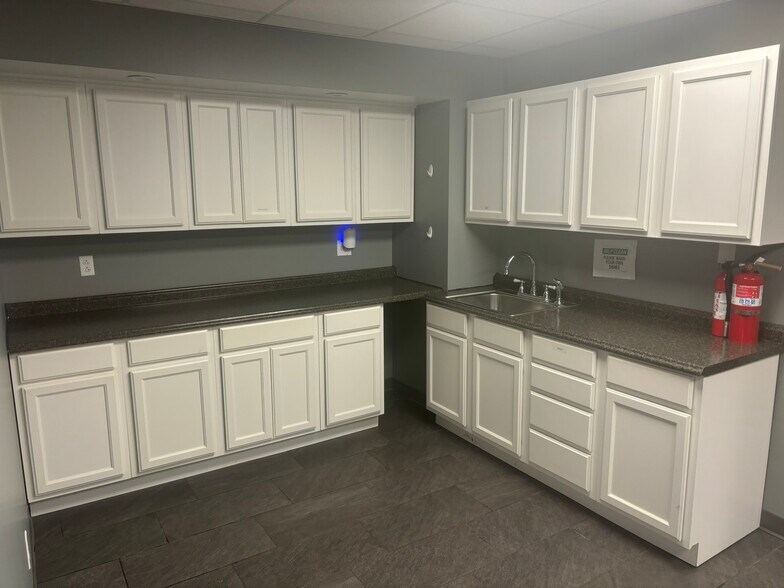 More Photos Of 29 Noblestown Rd, Carnegie Office For Lease