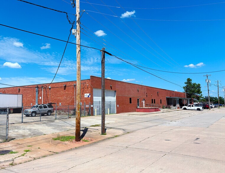 More Photos Of 317 NE 31st St, Oklahoma City Distribution For Sale