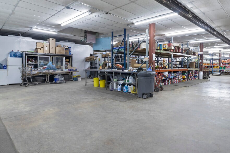 More Photos Of 2551 Tobey Dr, Indianapolis Warehouse For Sale