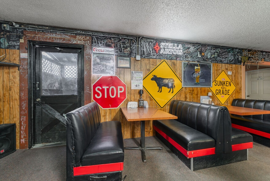 More Photos Of 125 Opresik Ln, Myrtle Creek Bar For Sale