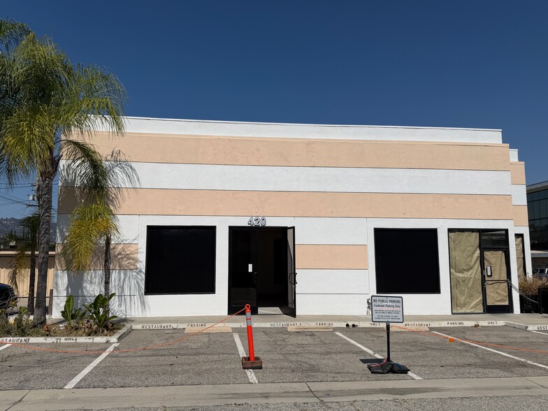 More Photos Of 420 W Colorado St, Glendale Restaurant For Lease