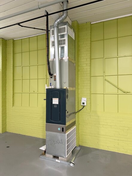 More Photos Of 221 Linwood Rd, Gastonia Warehouse For Lease