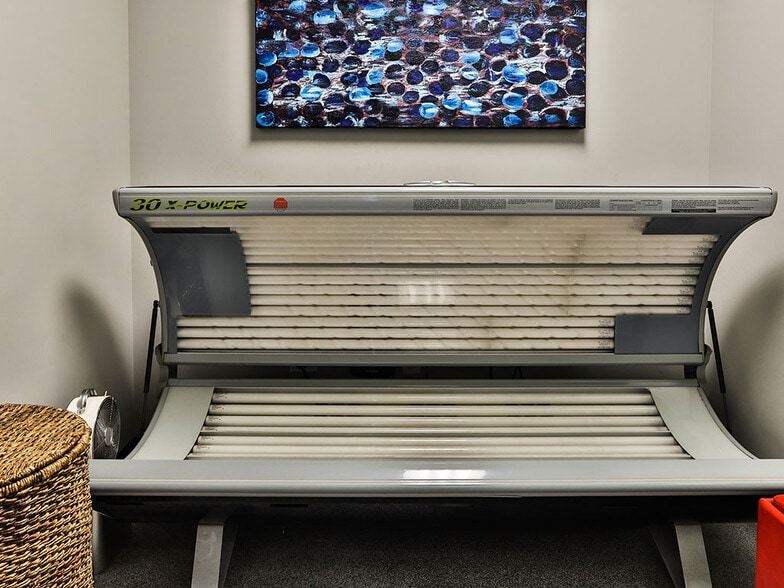 More Photos Of 1520 S 5th St, Saint Charles Unknown For Lease