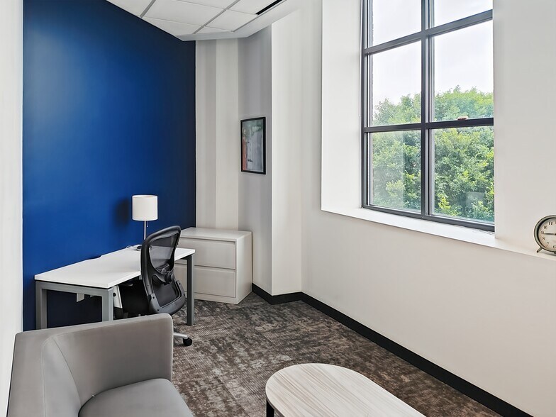 More Photos Of 2615 Medical Center Pky, Murfreesboro Coworking Space