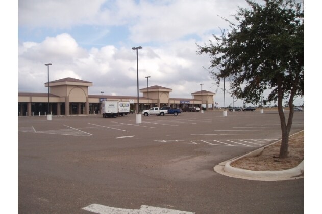 More Photos Of 1715 Expressway 83, Penitas Freestanding For Lease