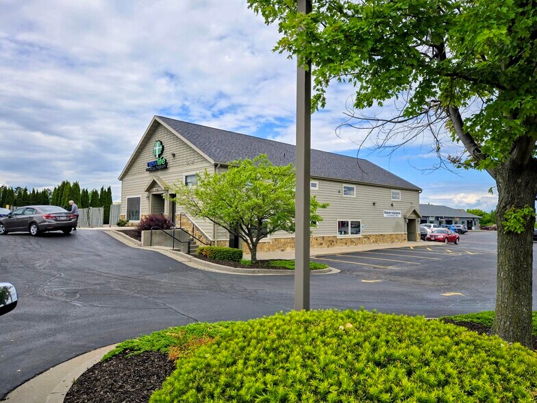 More Photos Of 840 Highway 136, Baraboo Unknown For Lease