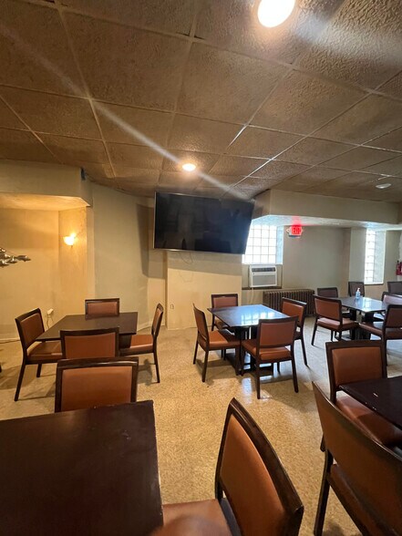 More Photos Of 7732 Frankstown Ave, Pittsburgh Bar For Sale