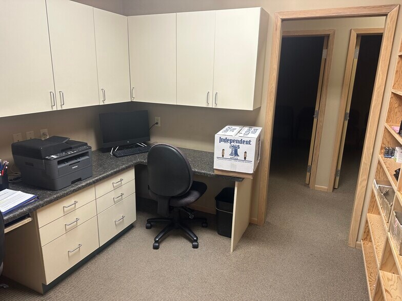 More Photos Of 2130 Brackett Ave, Eau Claire Medical For Lease