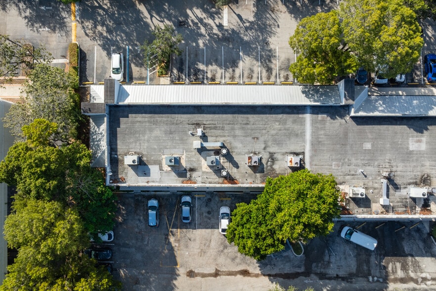 More Photos Of 8901-8933 W Oakland Park Blvd, Sunrise Unknown For Lease