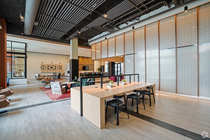 More Photos Of 484 2nd St, Everett Apartments For Lease