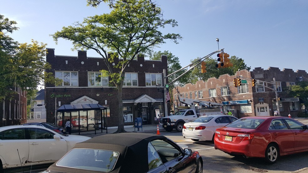 More Photos Of 316-318 Broad Ave, Leonia Storefront Retail Office For Lease