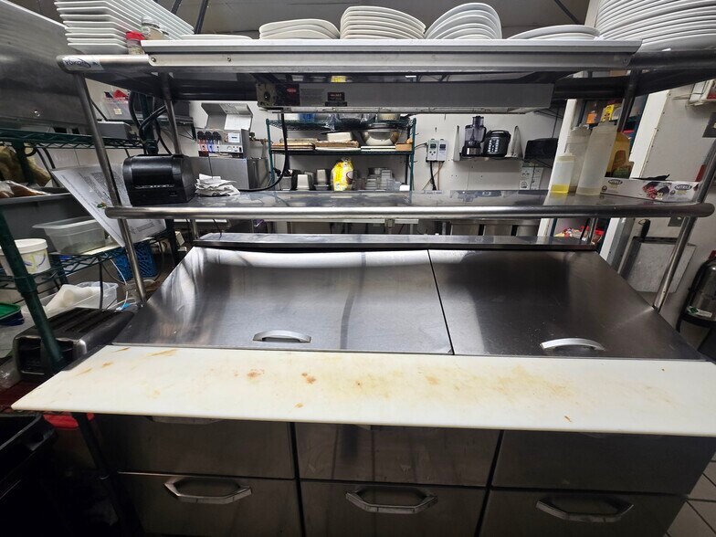 More Photos Of 48 School St, Lincoln Restaurant For Sale