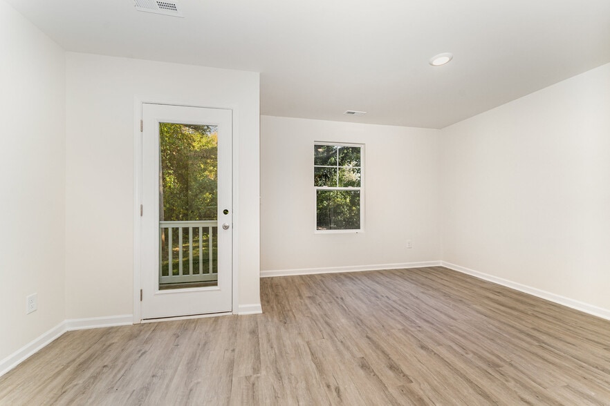 More Photos Of 711 Fairview St, High Point Multifamily For Sale