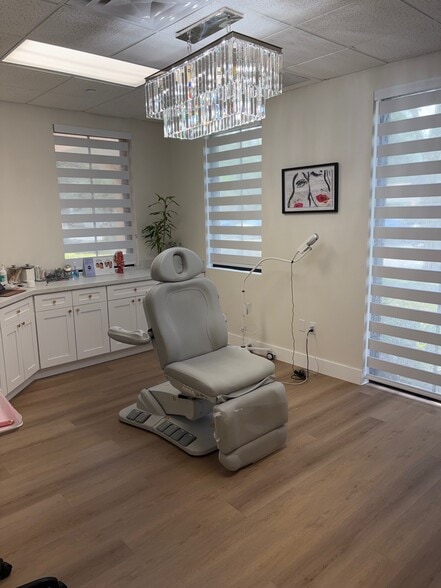 Primary Photo Of 550 Heritage Dr, Jupiter Medical For Lease