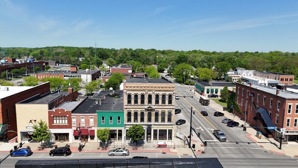 More Photos Of 300 Clinton St, Defiance Storefront Retail Residential For Lease