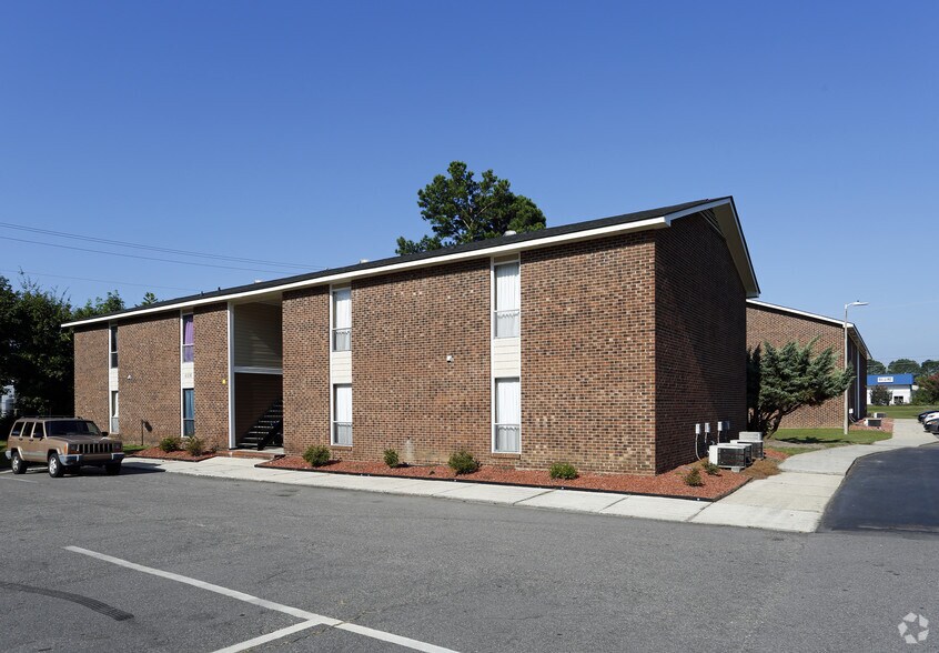 More Photos Of 6535 Summertime Apartments, 6535 Jeffrey Dr, Fayetteville Apartments For Sale