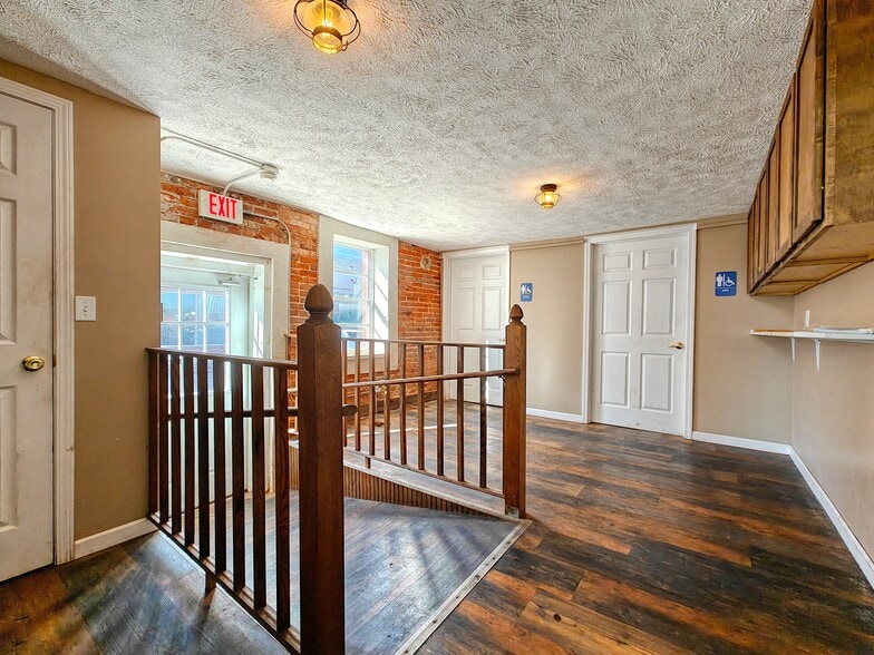 More Photos Of 17 Broadway St, McKenzie Storefront For Sale