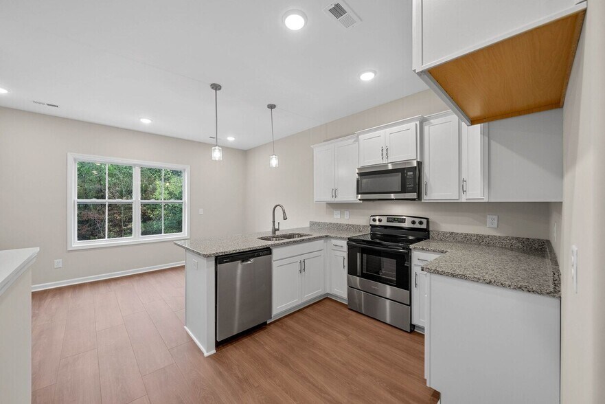 More Photos Of 329 Cedar Ct, Clarksville Apartments For Sale