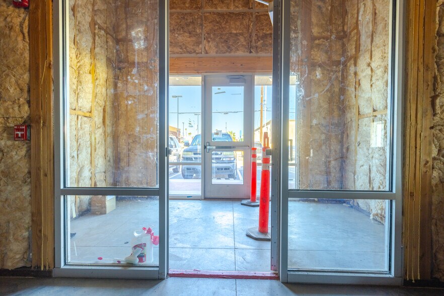 More Photos Of 1446 W Pico Ave, El Centro Medical For Lease